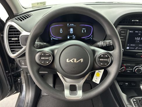 Certified 2023 Kia Soul LX w/ Option Group 015 FWD image 18
