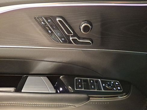 Certified 2024 Cadillac Lyriq Luxury RWD image 15