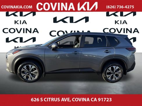 Used 2023 Nissan Rogue SV image 5