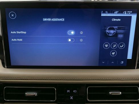 Used 2021 Lincoln Nautilus Reserve AWD/4WD image 32