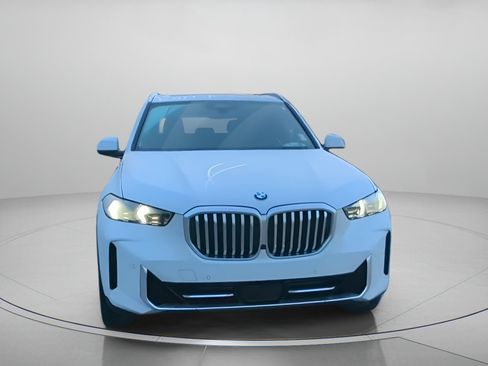 Used 2025 BMW X5 sDrive40i w/ Premium Package RWD image 4