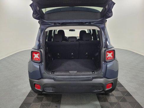 Used 2022 Jeep Renegade Latitude AWD/4WD image 29