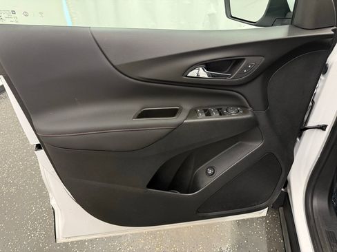 Used 2023 Chevrolet Equinox RS w/ LPO, Floor Liner Package image 9