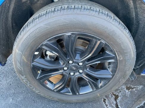 Used 2024 Ford Edge SE w/ Black Appearance Package image 8