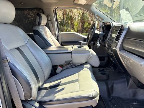 Used 2018 Ford F250 XLT w/ XLT Value Package image 28
