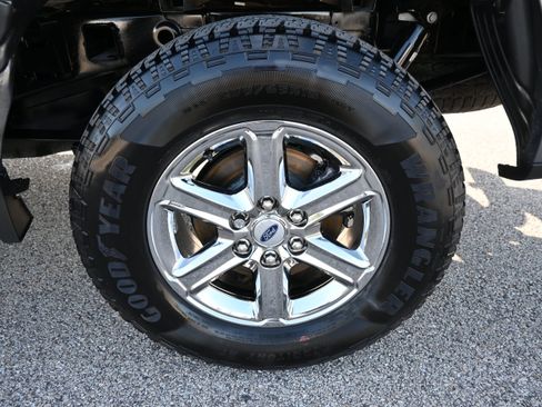 Used 2025 Ford F150 XLT w/ Equipment Group 301A Standard AWD/4WD image 9