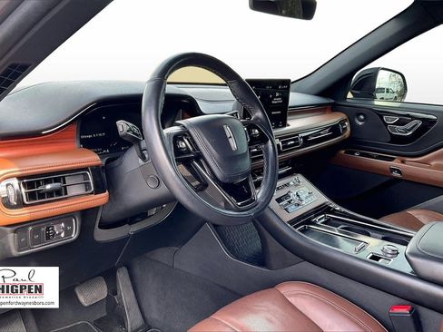 Used 2022 Lincoln Aviator Reserve w/ Equipment Group 201A image 13