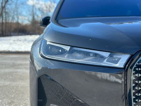 Used 2025 BMW iX M60 image 10