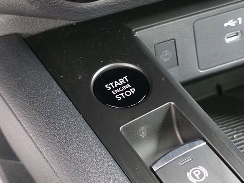 New 2026 Nissan Kicks SV w/ SV Premium Package FWD image 21