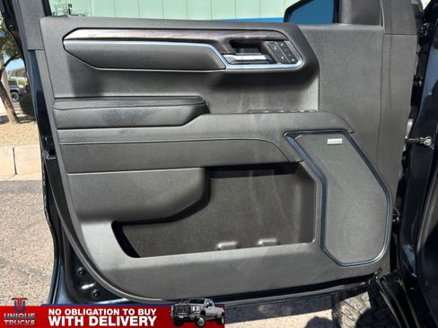 Used 2024 Chevrolet Silverado 1500 LTZ image 18