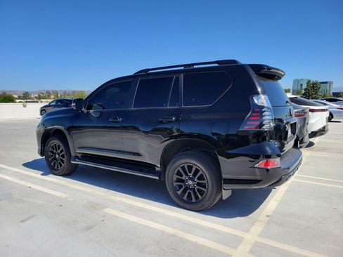 Used 2023 Lexus GX 460 w/ Black Line Special Edition AWD/4WD image 2