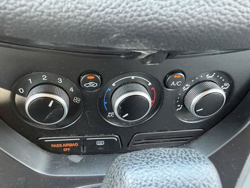 Used 2015 Ford Escape SE AWD/4WD image 17