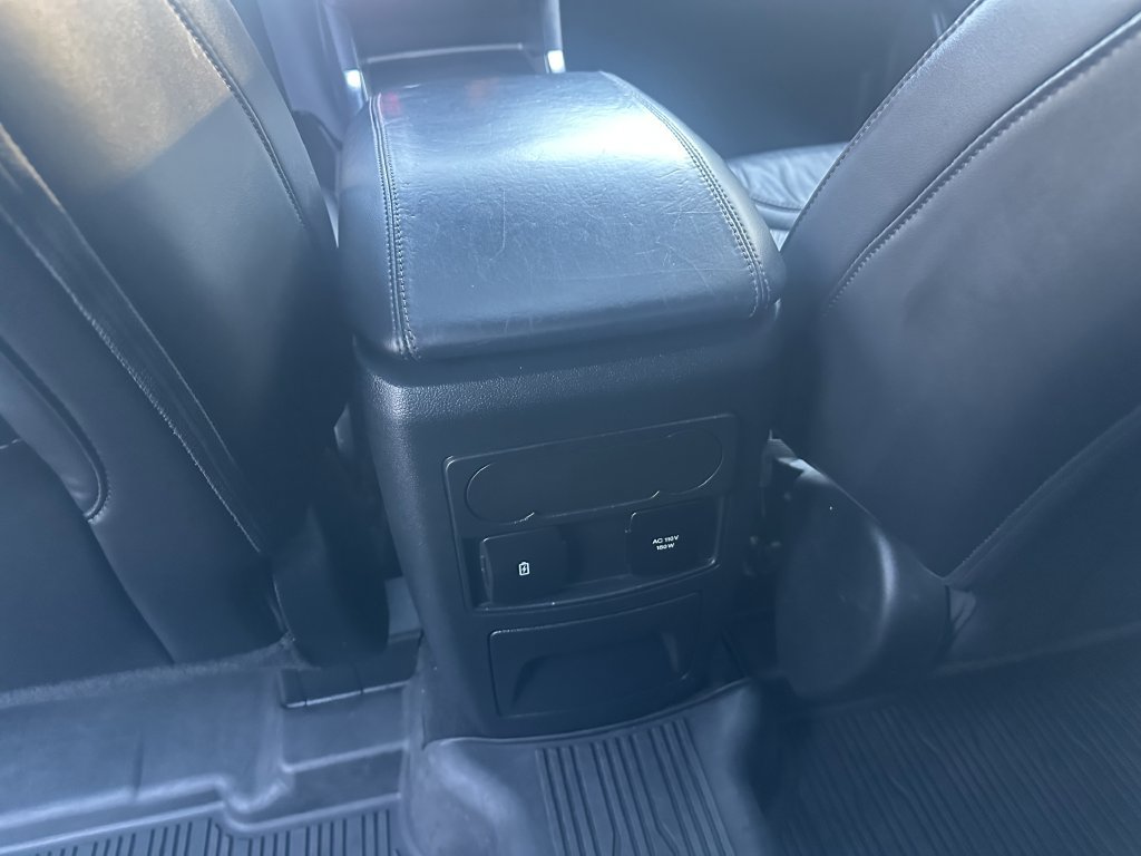 Used 2022 Ford Explorer Platinum w/ Equipment Group 601A AWD/4WD image 12
