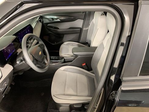 Used 2025 Chevrolet TrailBlazer LT image 27