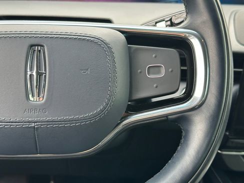 Used 2024 Lincoln Nautilus Reserve image 15