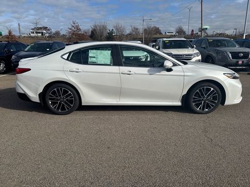 New 2026 Toyota Camry XLE image 8