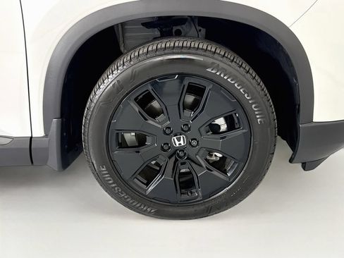 Used 2026 Honda Pilot Black Edition image 32