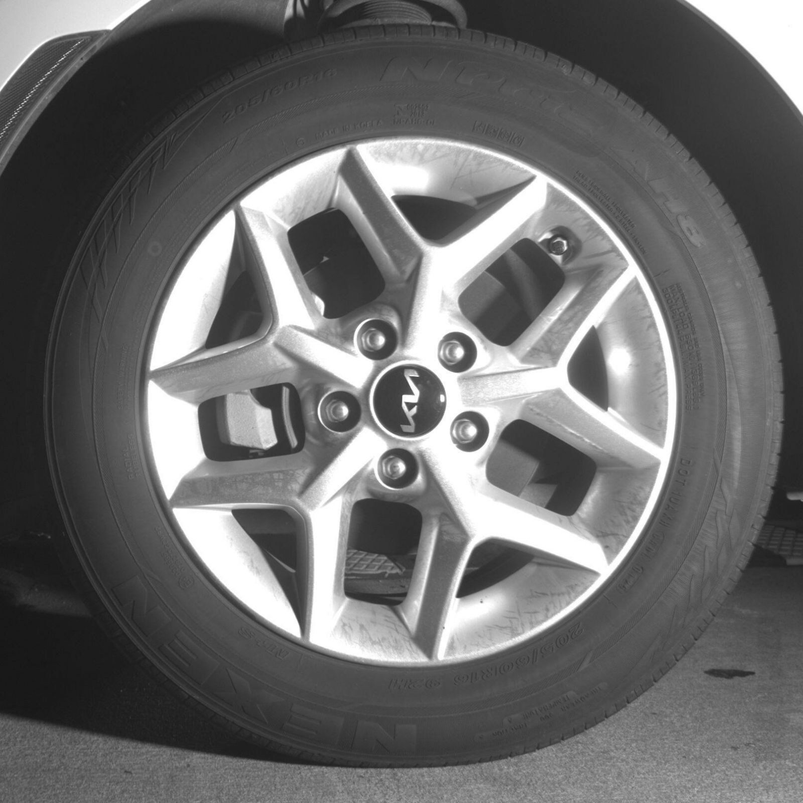Used 2025 Kia Soul LX w/ LX Technology Package FWD image 16