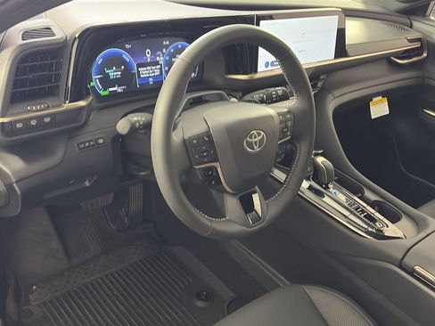 New 2026 Toyota Crown Signia AWD/4WD image 11