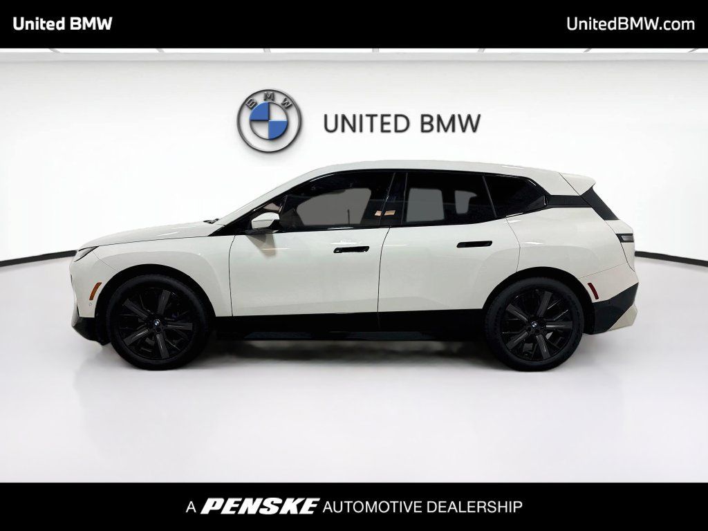 Certified 2024 BMW iX xDrive50 w/ Premium Package AWD/4WD image 8