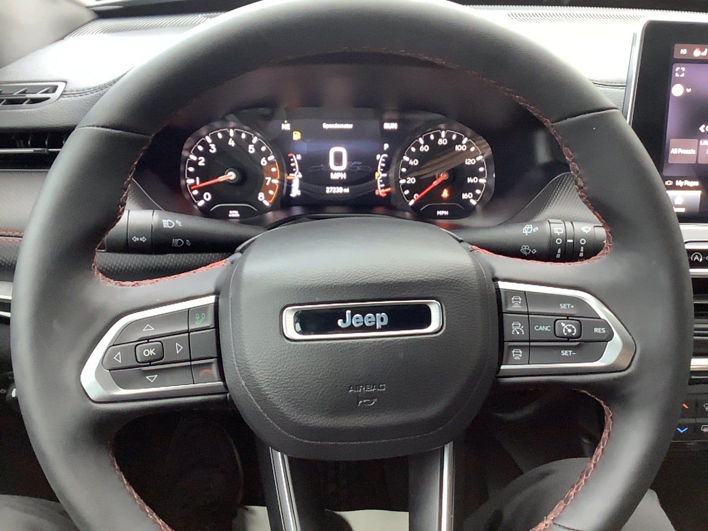 Used 2024 Jeep Compass Trailhawk w/ Trailhawk Convenience Group AWD/4WD image 12