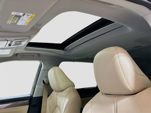 New 2025 Toyota Highlander Limited image 19