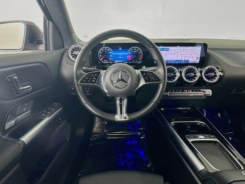 Certified 2025 Mercedes-Benz GLA 250 image 5