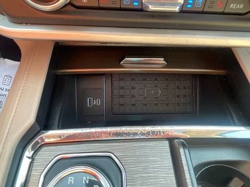 Used 2022 Ford Expedition Limited RWD image 22