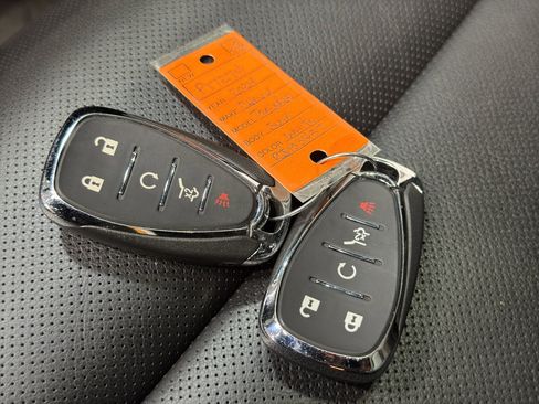 Used 2024 Chevrolet Traverse Premier image 45