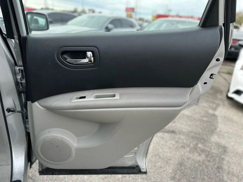 Used 2012 Nissan Rogue S image 22