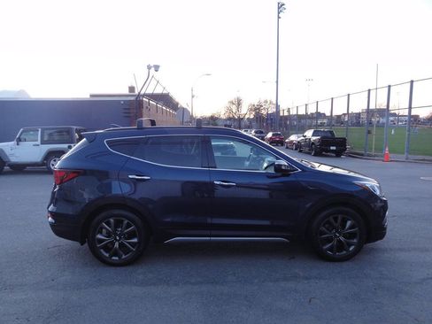 Used 2018 Hyundai Santa Fe Sport w/ 2.0T Ultimate Tech Package 05 AWD/4WD image 6