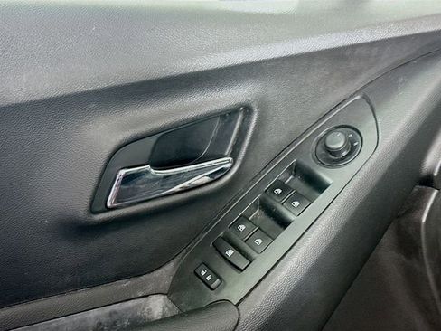 Used 2016 Chevrolet Trax LTZ w/ LPO, Cargo Package image 18