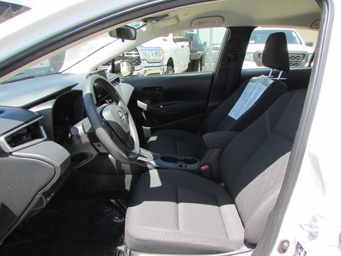 Used 2026 Toyota Corolla LE FWD image 13