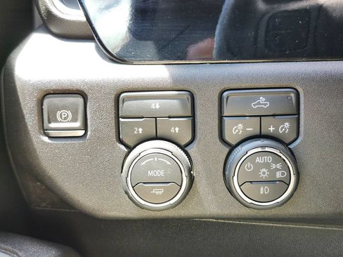 Used 2025 Chevrolet Silverado 2500 LT w/ Convenience Package AWD/4WD image 23