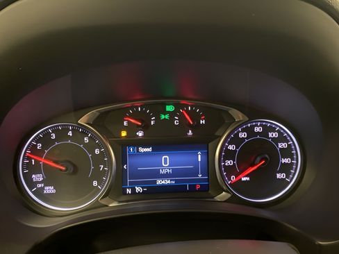 Used 2024 GMC Terrain SLE w/ Driver Convenience Package AWD/4WD image 9