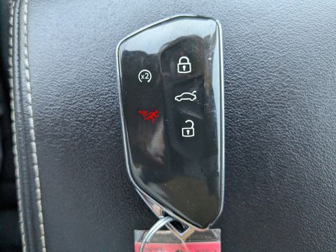 Used 2024 Volkswagen Atlas SE image 31