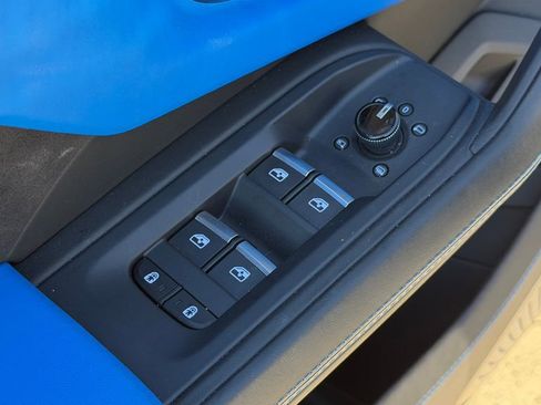 Used 2022 Lamborghini Urus image 12