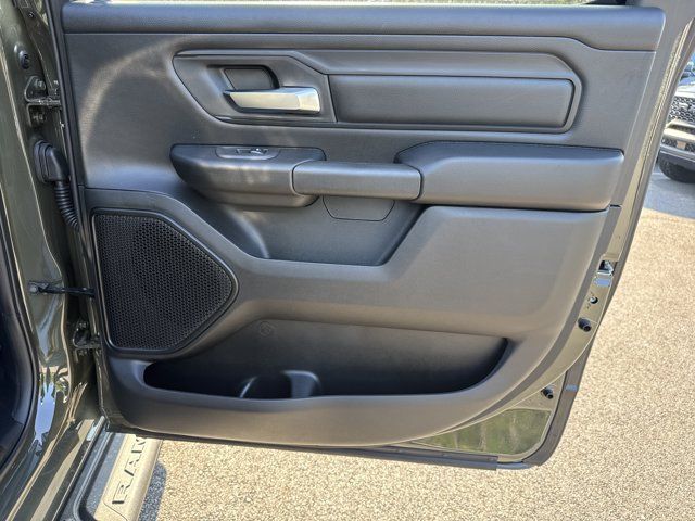 New 2026 RAM 1500 Express AWD/4WD image 16