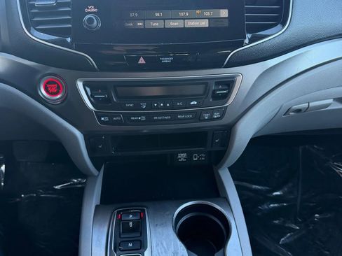 Used 2021 Honda Pilot EX image 10