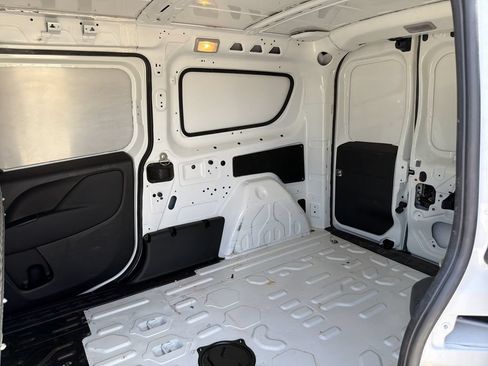Used 2022 RAM ProMaster City Tradesman FWD image 16