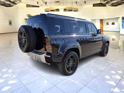 Used 2025 Land Rover Defender 110 S AWD/4WD image 7