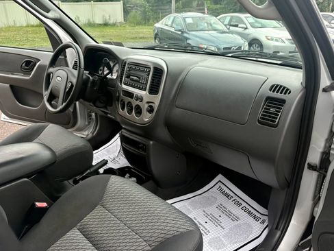 Used 2004 Ford Escape XLT AWD/4WD image 26