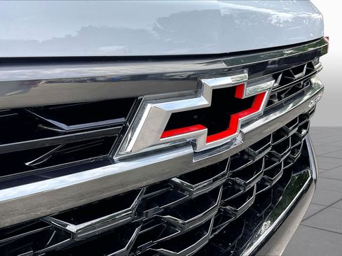 Used 2025 Chevrolet Silverado 1500 ZR2 w/ Technology Package AWD/4WD image 28