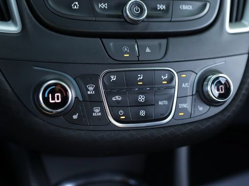 Used 2024 Chevrolet Malibu LT FWD image 15