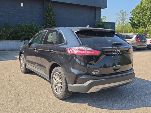 Used 2023 Ford Edge SEL w/ Convenience Package AWD/4WD image 5