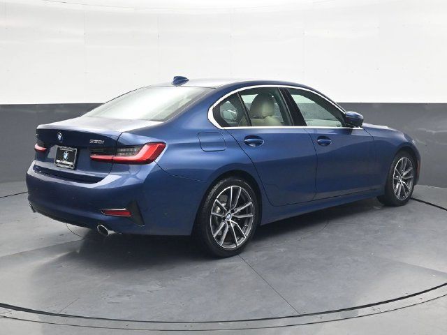Used 2021 BMW 330i xDrive Sedan AWD/4WD image 4