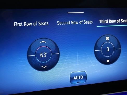 Used 2025 Mercedes-Benz GLS 450 4MATIC image 64