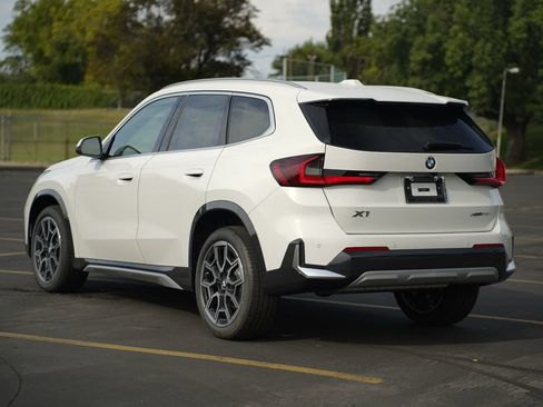 New 2026 BMW X1 xDrive28i w/ Convenience Package AWD/4WD image 3