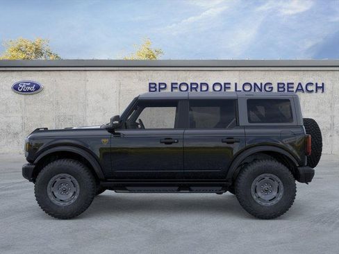 New 2025 Ford Bronco Badlands image 3
