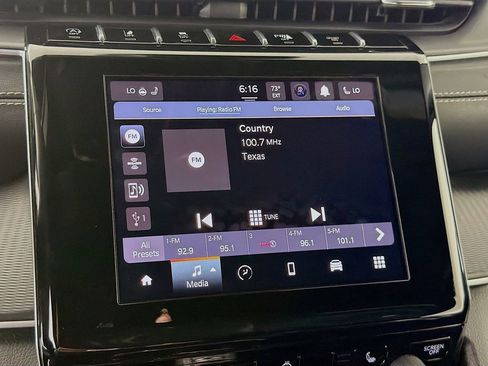 Used 2024 Jeep Grand Cherokee Altitude image 16